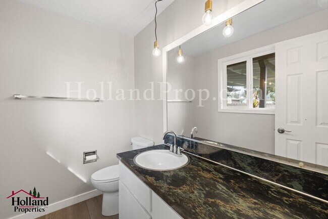 Building Photo - Fully Renovated 4-Bedroom Home with Shop, RV Parking & Expansive Yard – Oregon City