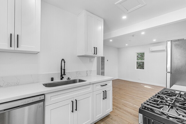 Building Photo - 4021 Griffin Ave