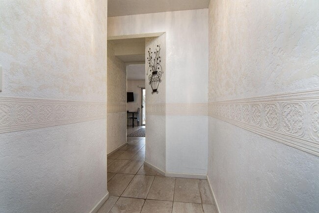 Building Photo - Beautiful Unfurnished 1 Bedroom 1 bath Apartment for Rent in Branson, MO