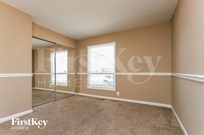 Building Photo - 3250 Churchill Dr