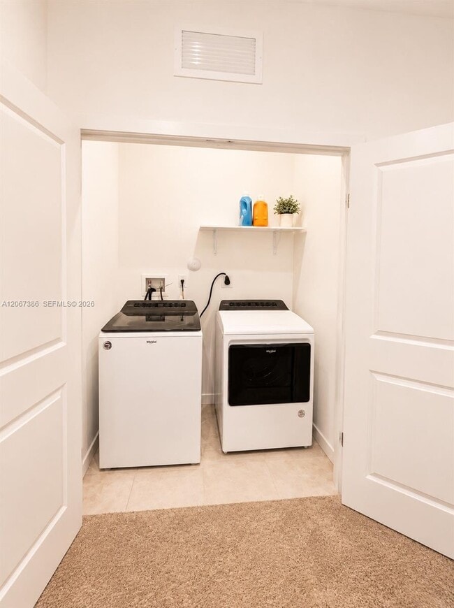 Building Photo - 1181 SW 7th Ct