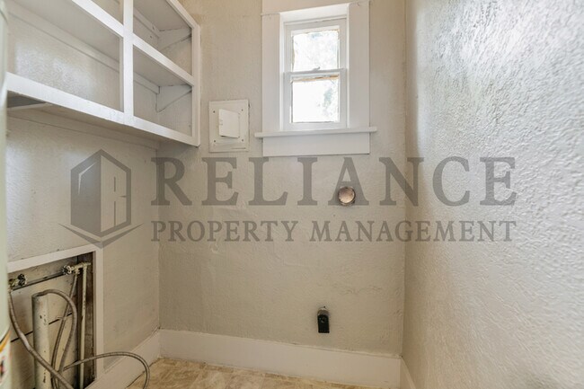 Building Photo - 1125 N Larimer Ave