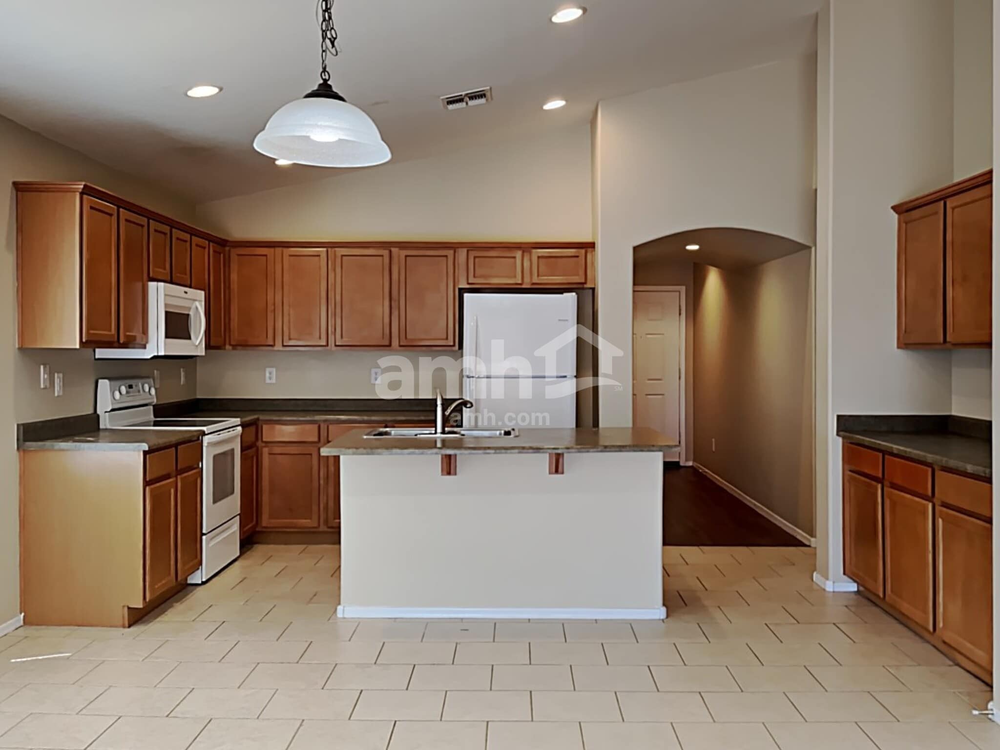 Building Photo - 417 W Dexter Way