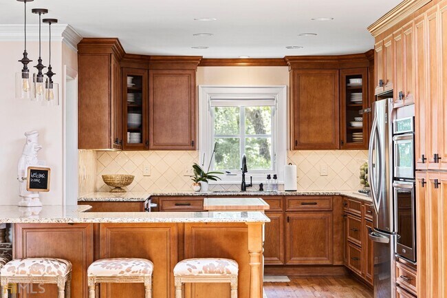 Building Photo - 521 Hollydale Ct NW