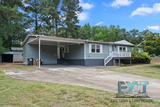 Building Photo - 2 Bedroom, 2 Bath Home located in Tanglewood Shores
