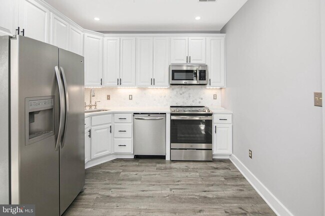 Building Photo - 3700 College Ave