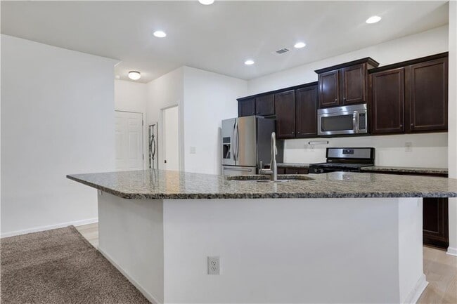 Building Photo - 2527 Morgan Chase Dr