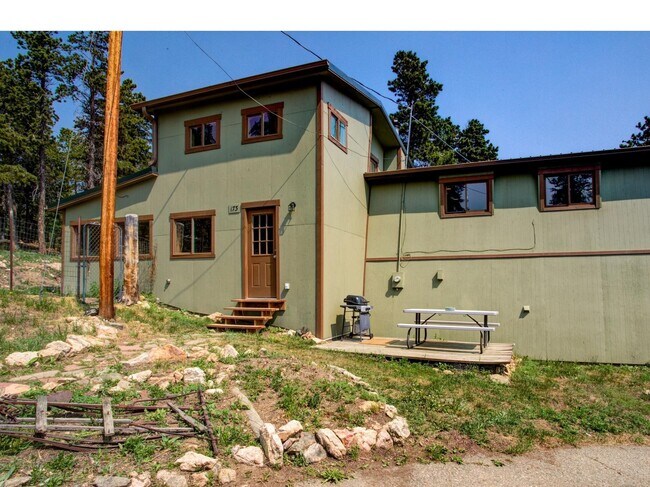 Building Photo - 173 Lodge Pole Way