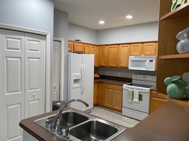 Building Photo - 5513 Hampton Woods Way