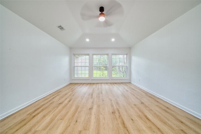 Building Photo - 7914 Oakington Dr