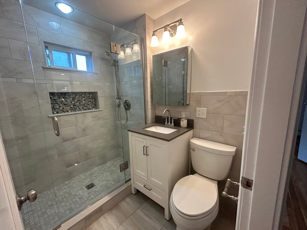 Building Photo - 23 Webster St