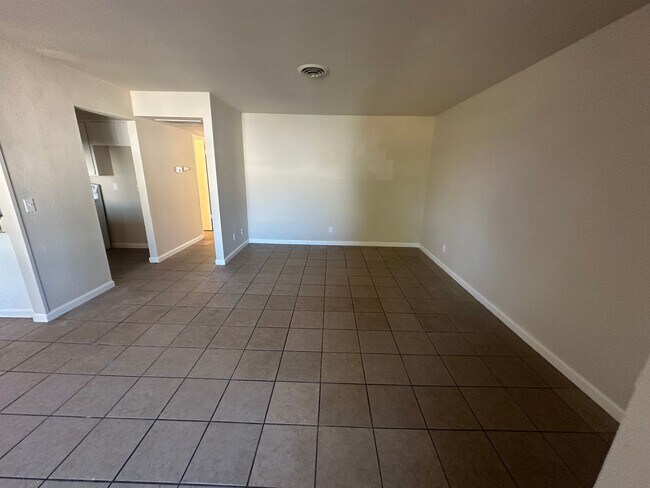 Primary Photo - 1316 Hobart Dr