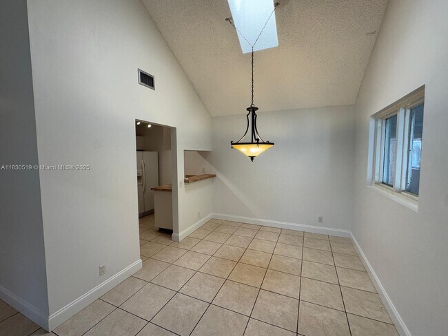 Building Photo - 10441 Mahogany Key Cir