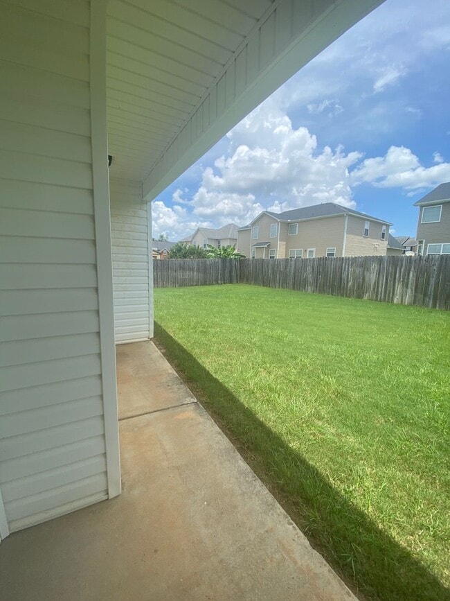 Building Photo - 102 Bryce Dr