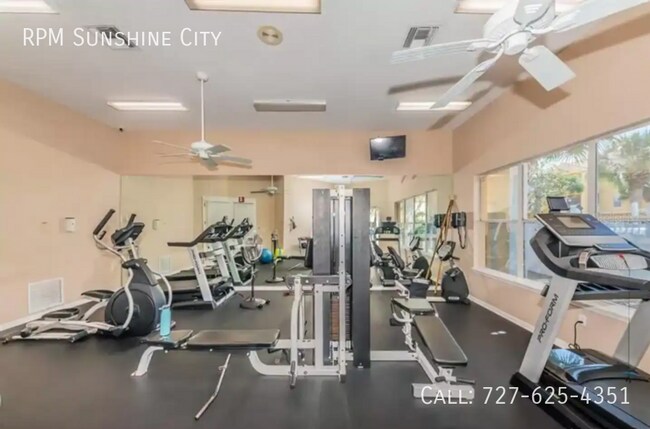 Building Photo - 10764 70th Ave N