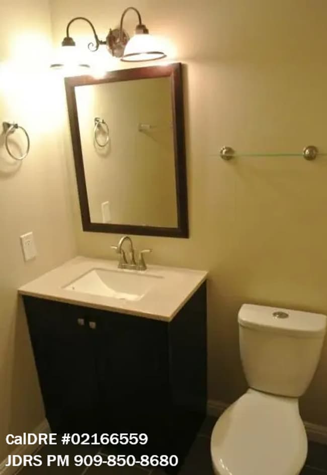 Building Photo - Hacienda Heights 2 Bedroom Condo