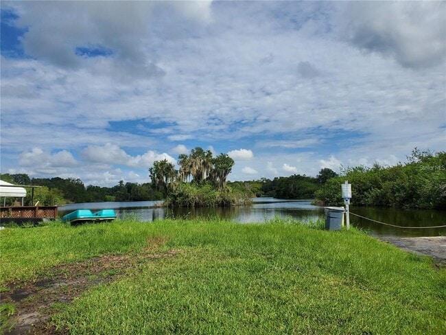 Building Photo - 3532 Lazy Lake Dr N