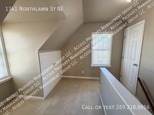 Building Photo - 1341 Northlawn St NE