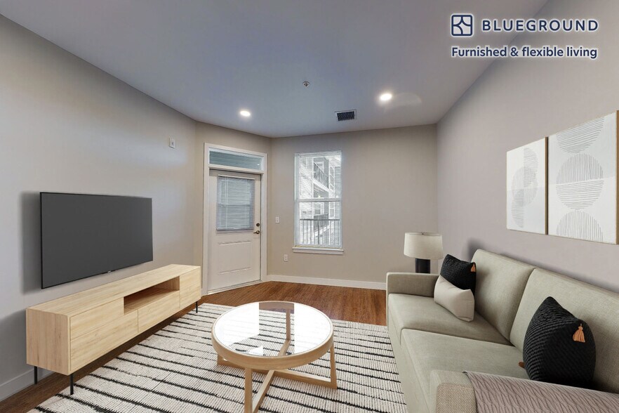 Primary Photo - 155 Lenox St