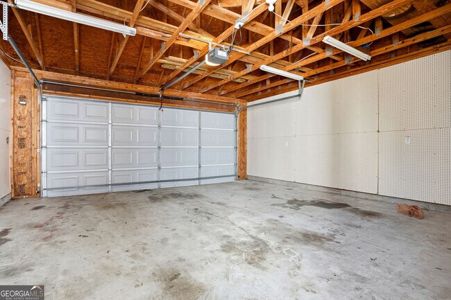 Building Photo - 405 Chadwick Cmns