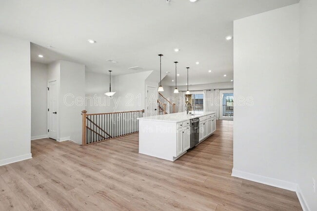 Building Photo - 1705 Dunnington Pl