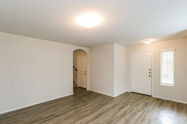 Building Photo - 2744 Madison Ct