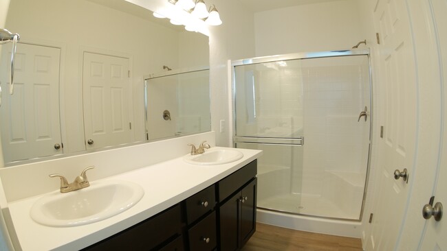 Building Photo - 1012 Buena Vis Ln
