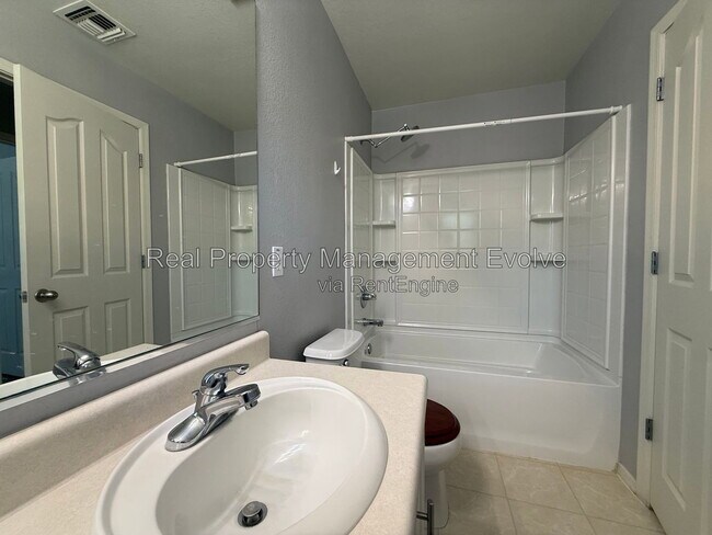 Building Photo - 21122 E Stonecrest Dr