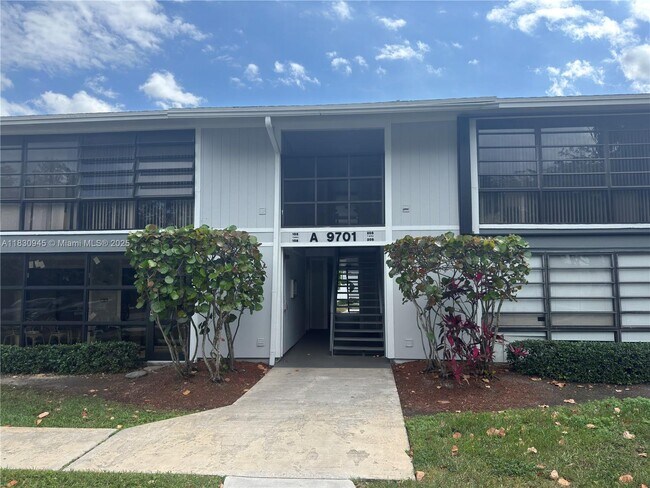 Building Photo - 9701 Hammocks Blvd