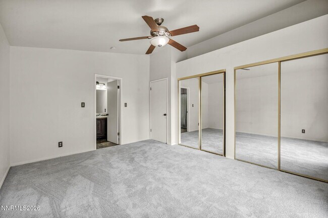 Building Photo - 17575 Parrot Dr