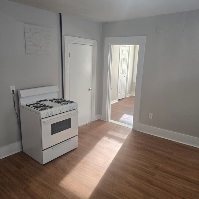 Building Photo - Auburn (186)