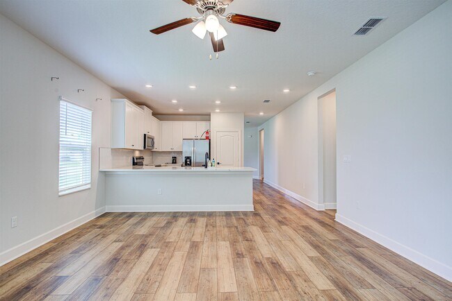 Building Photo - 20 Falcon Ridge Rd