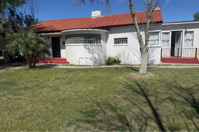 Building Photo - 714 E Eason Ave