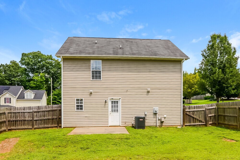 Building Photo - 5624 Fairway Forest Dr