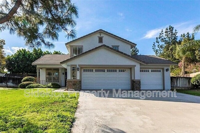 Building Photo - 1054 Fox Ct