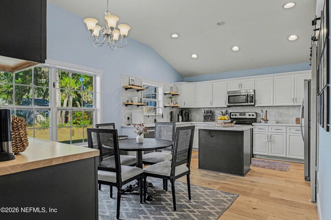 Building Photo - 87159 Chesapeake Ave