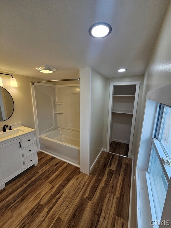 Building Photo - 127 N School St