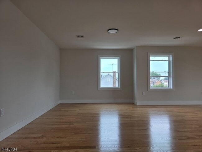 Building Photo - 747 Rahway Ave