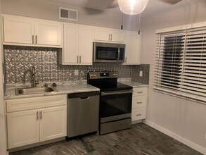 Building Photo - Arnold 1 bedroom pet friendly with shared ...