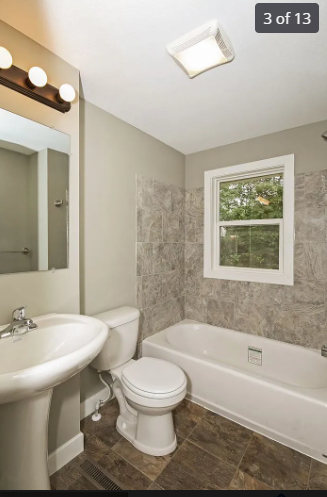 Full Bathroom - 412 Sargent Rd