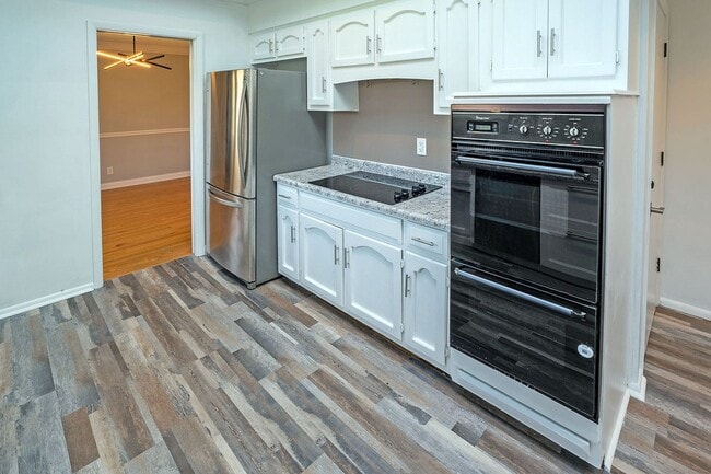 Building Photo - Beautiful, one of a kind property on four ...