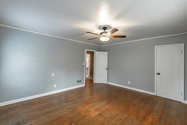 Building Photo - 2511 N 52nd St
