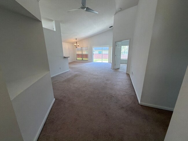 Building Photo - 1709 Pine Bay Dr