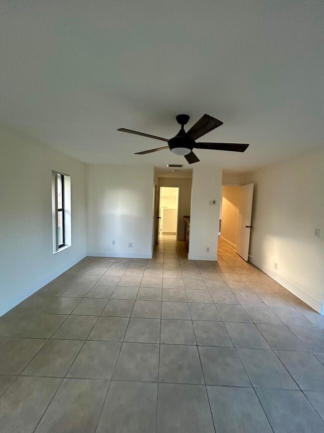 Building Photo - 22822 Pinewood Ct