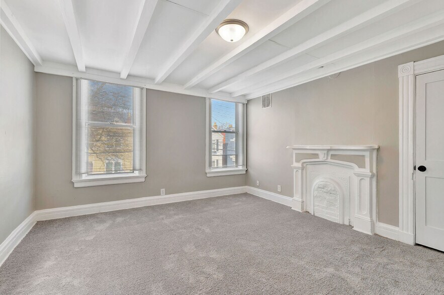 Building Photo - 1410 Russell St