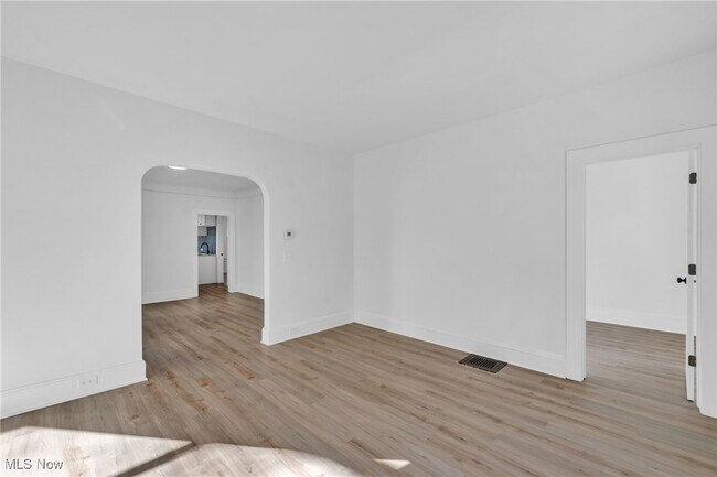 Building Photo - 2002 Valentine Ave