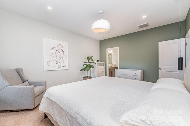 Building Photo - 3917 Bighorn Wy