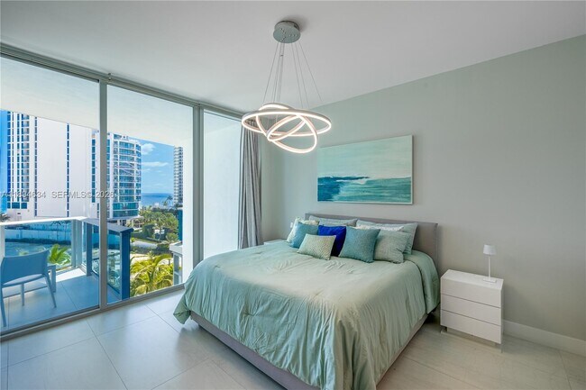 Building Photo - 17550 Collins Ave