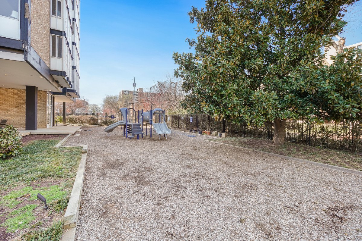 Building Photo - 1311 Delaware Ave SW