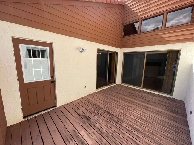 Building Photo - SPACIOUS 3 BD/2BA Home in Winter Springs!